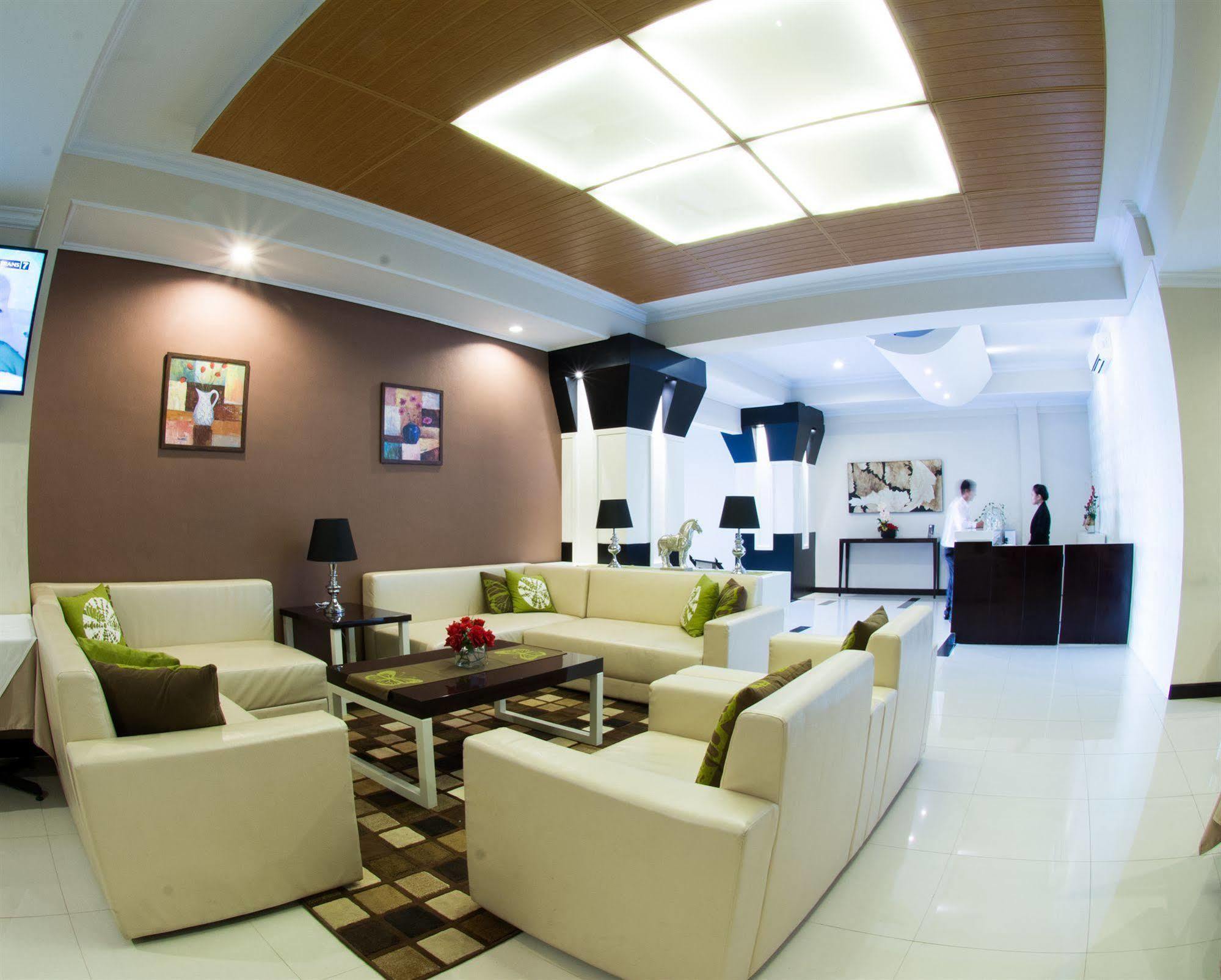 Bella Hotel Сурабая Экстерьер фото